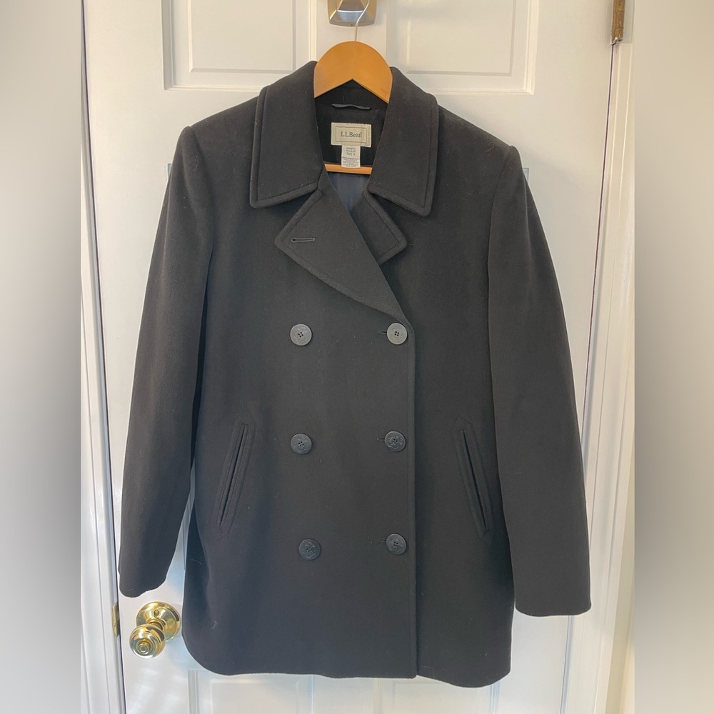 L.L. Bean Peacoat, Woman’s size 6, Navy